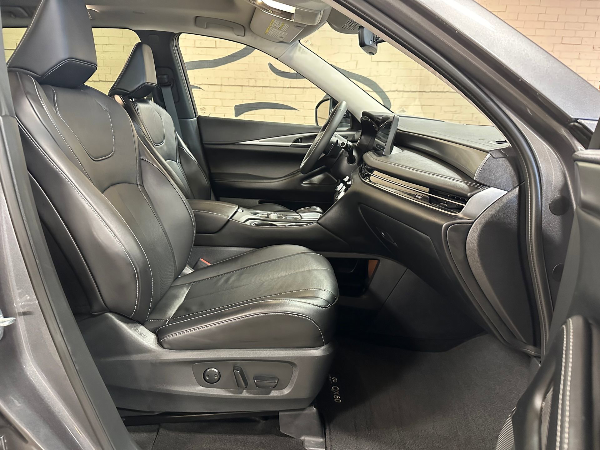 Used 2025 INFINITI QX60 Luxe AWD/4WD image 15