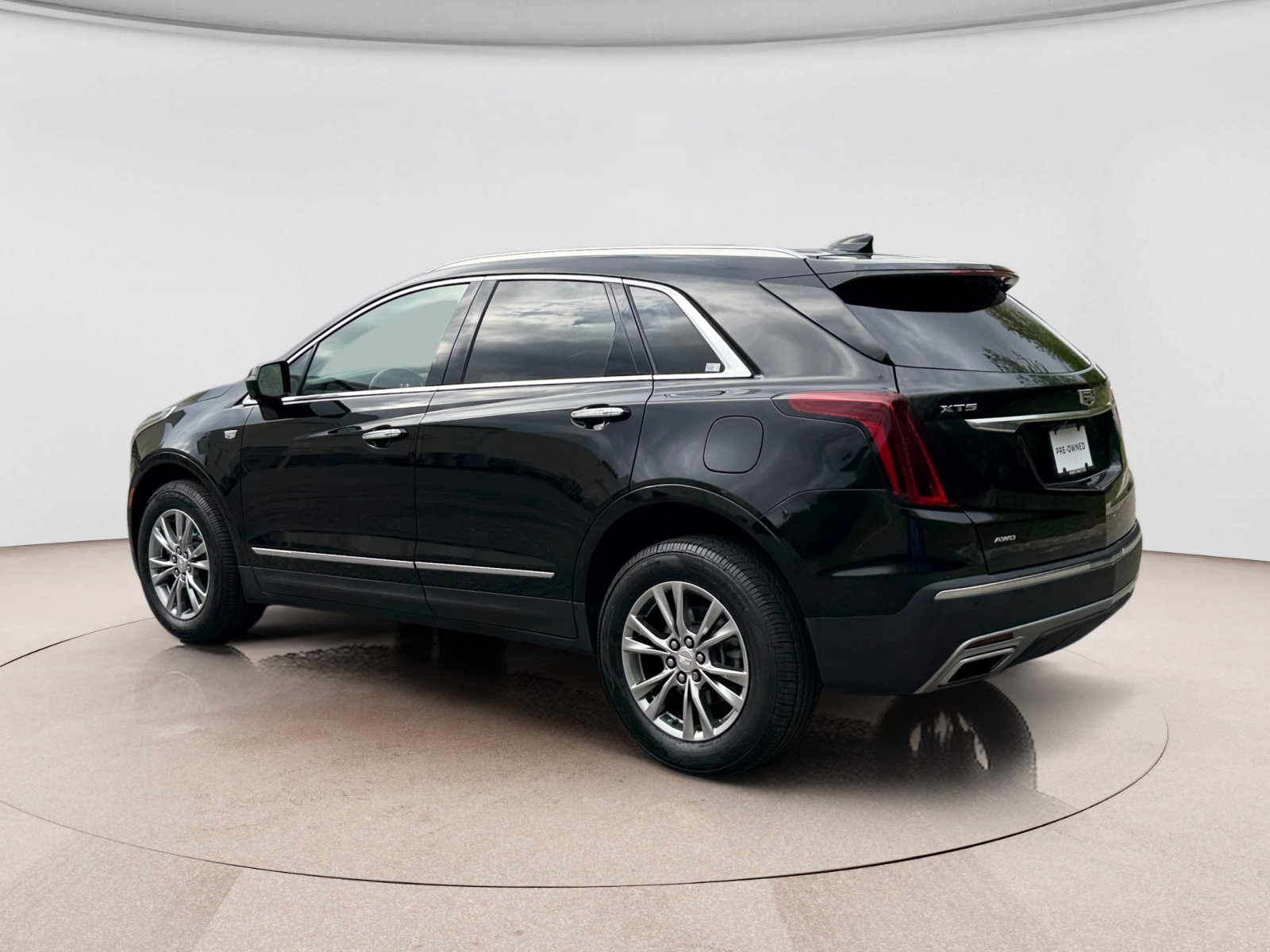 Used 2021 Cadillac XT5 Premium Luxury AWD/4WD image 3
