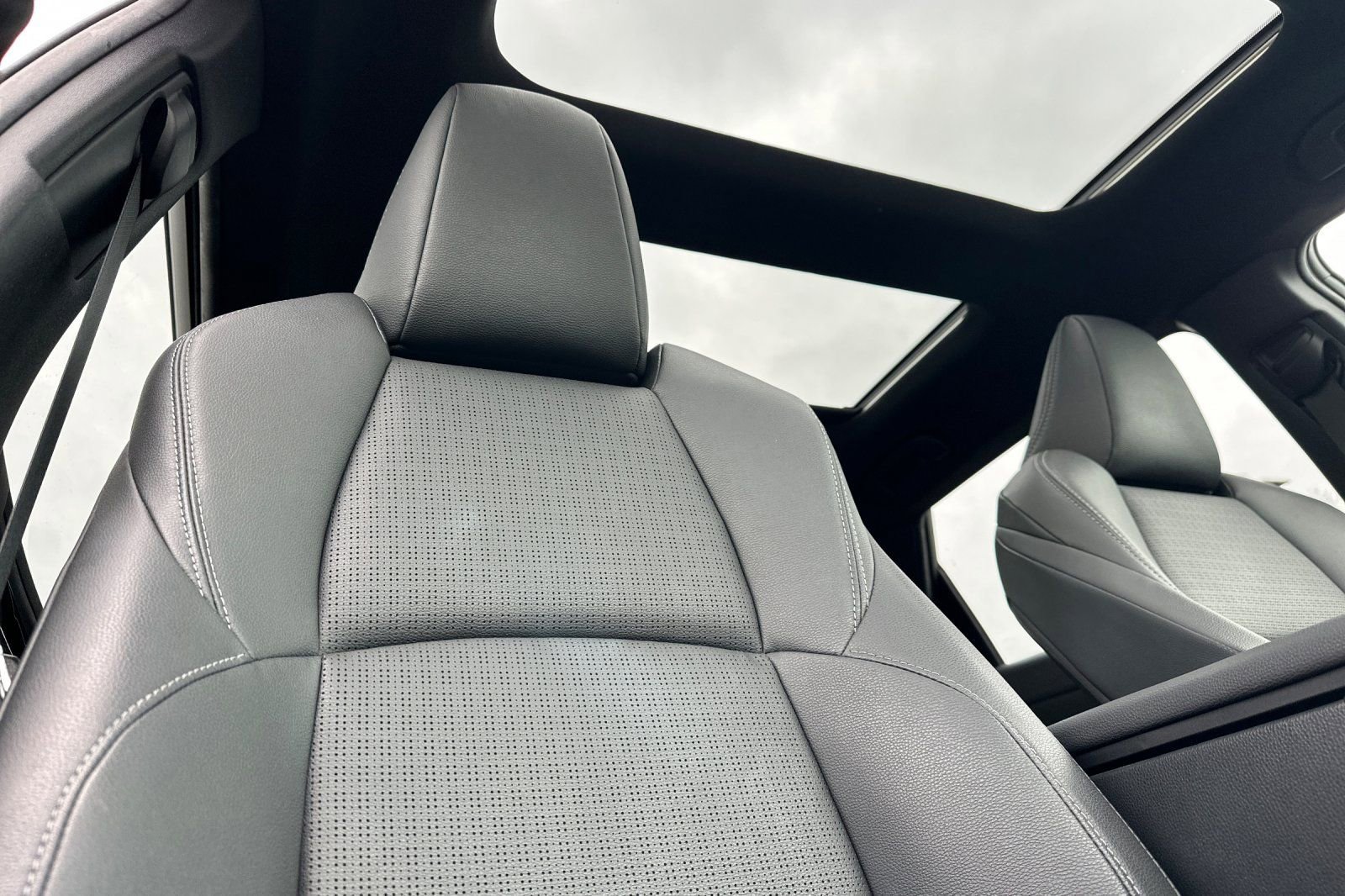 Used 2023 Toyota bZ4X Limited image 21