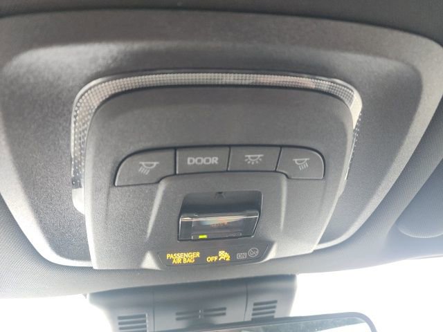 Used 2023 Toyota Crown XLE image 23