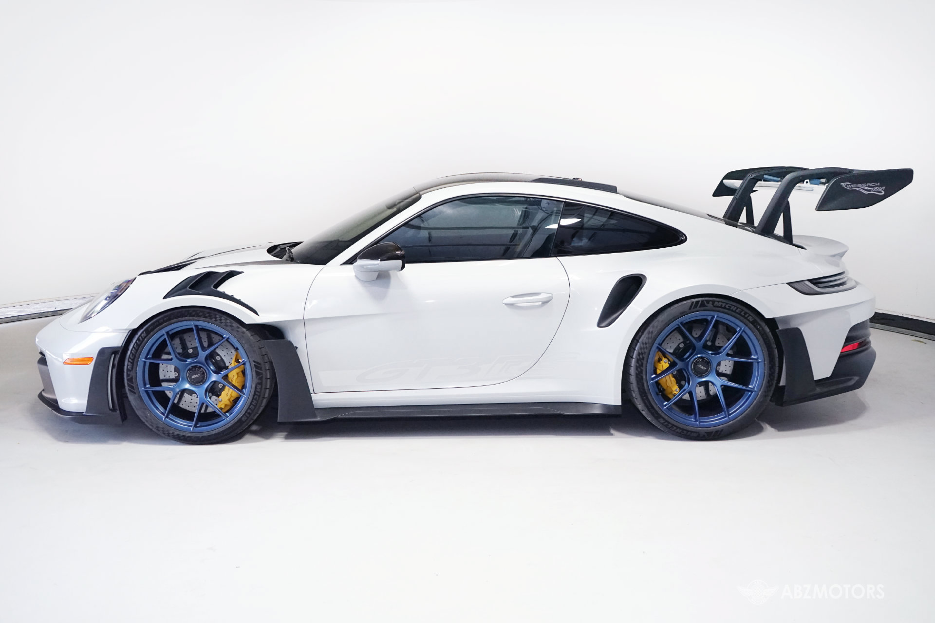 Used 2024 Porsche 911 GT3 RS RWD image 4
