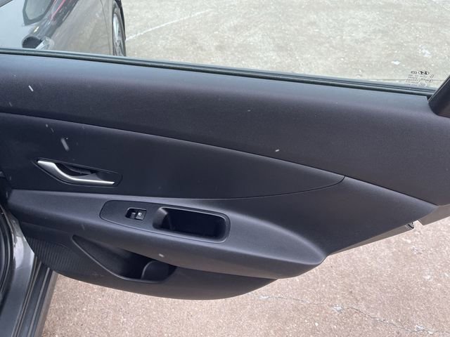 Used 2024 Hyundai Elantra SEL image 14