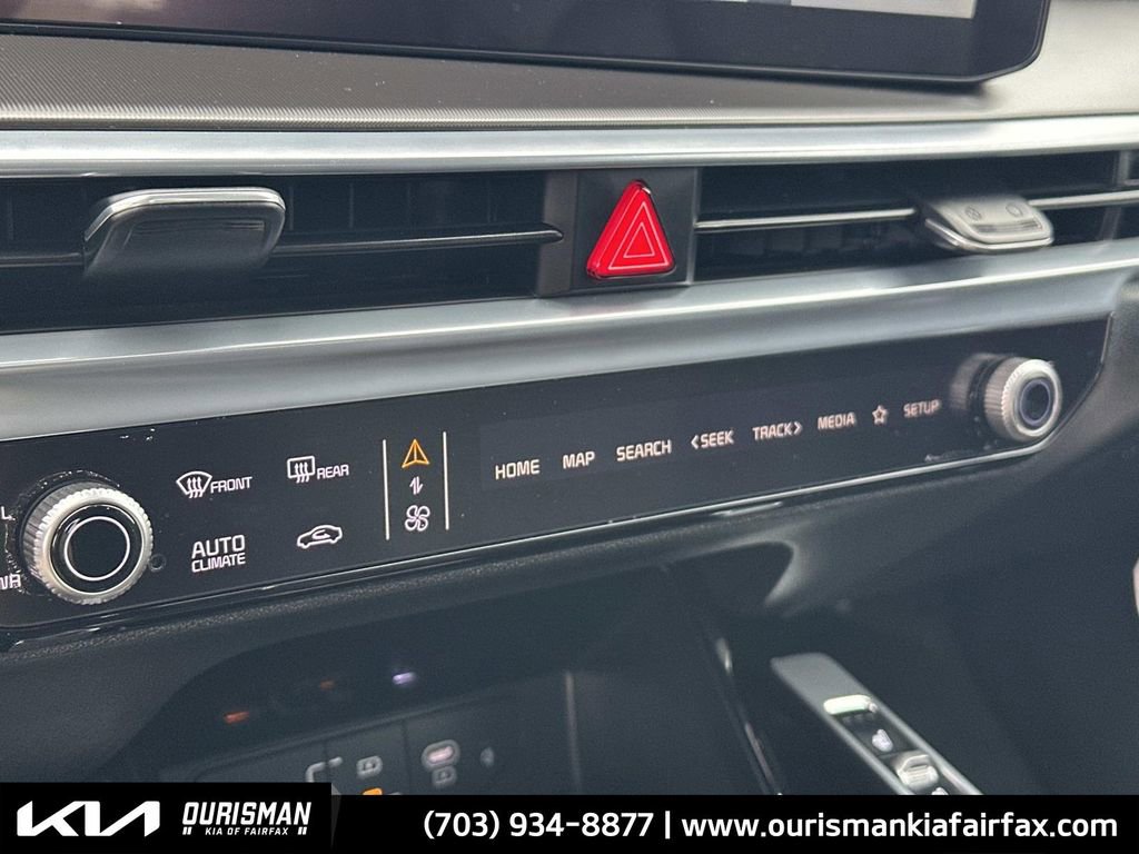 Used 2025 Kia Sorento SX image 12