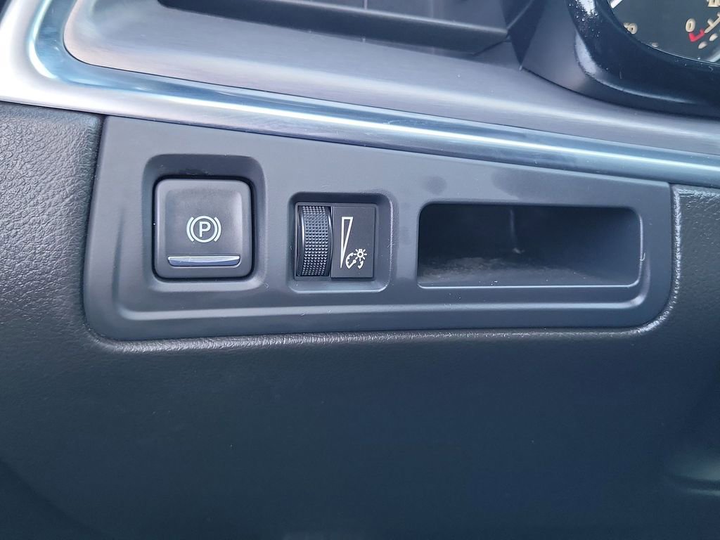 Certified 2023 Cadillac XT5 Luxury image 16