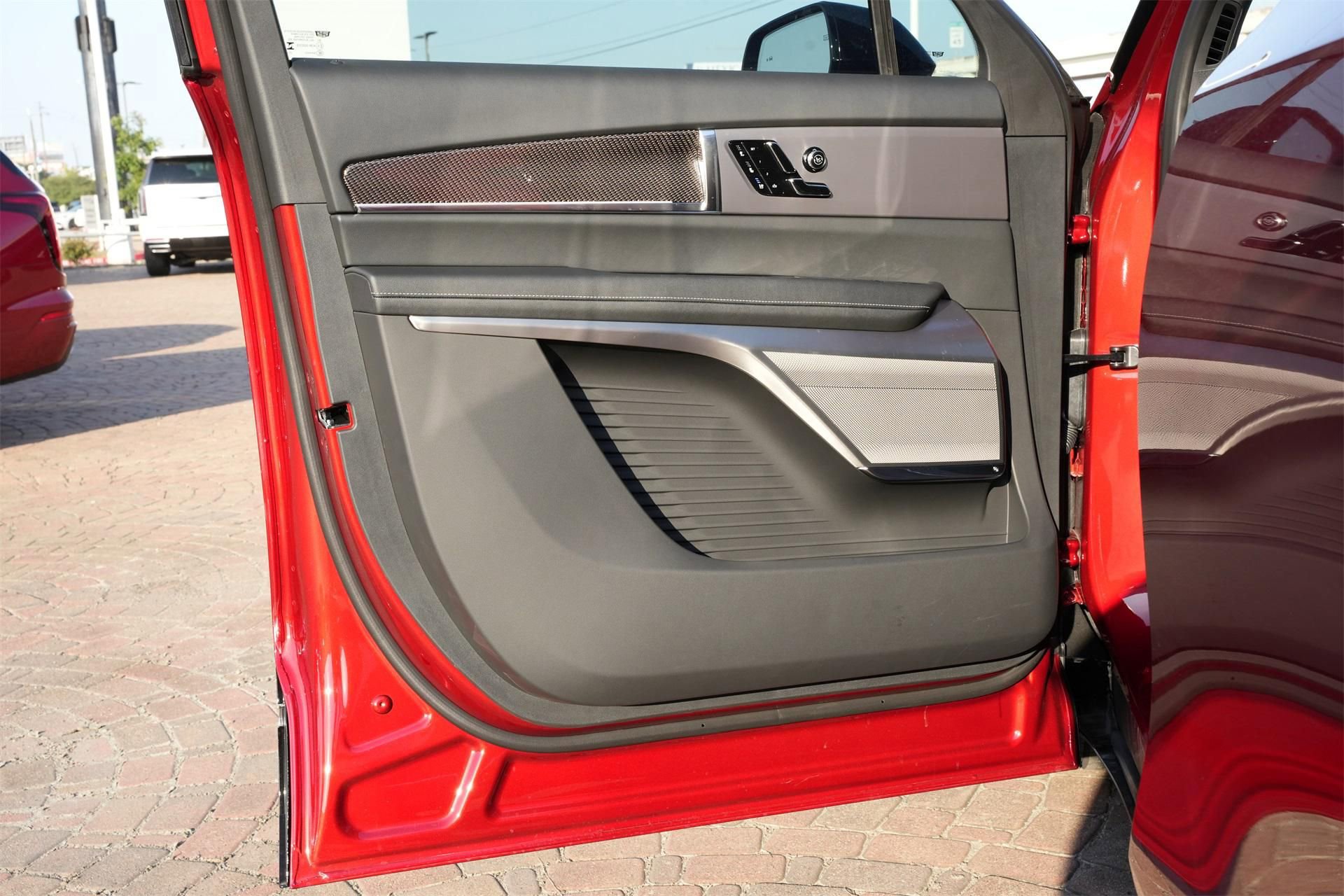 New 2026 Cadillac Vistiq Sport image 18