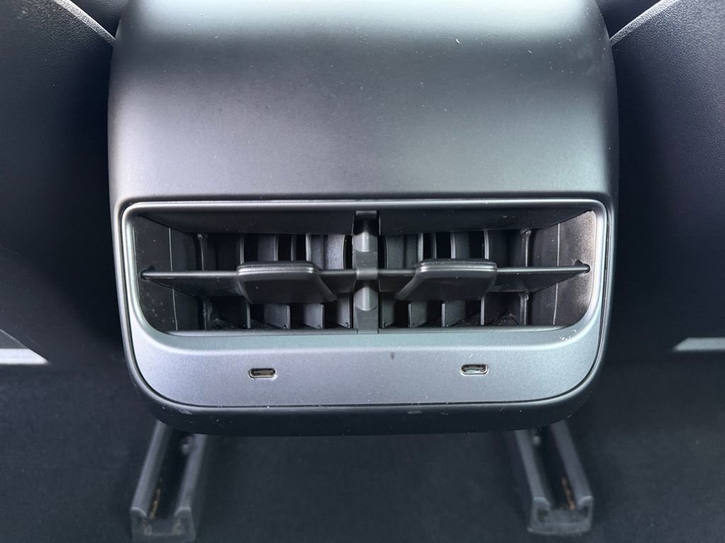 Used 2020 Tesla Model 3 Standard Range image 28