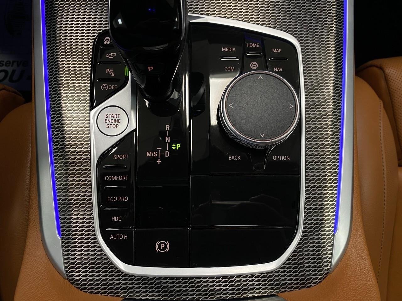 Used 2022 BMW X5 M50i w/ Parking Assistance Package AWD/4WD image 29