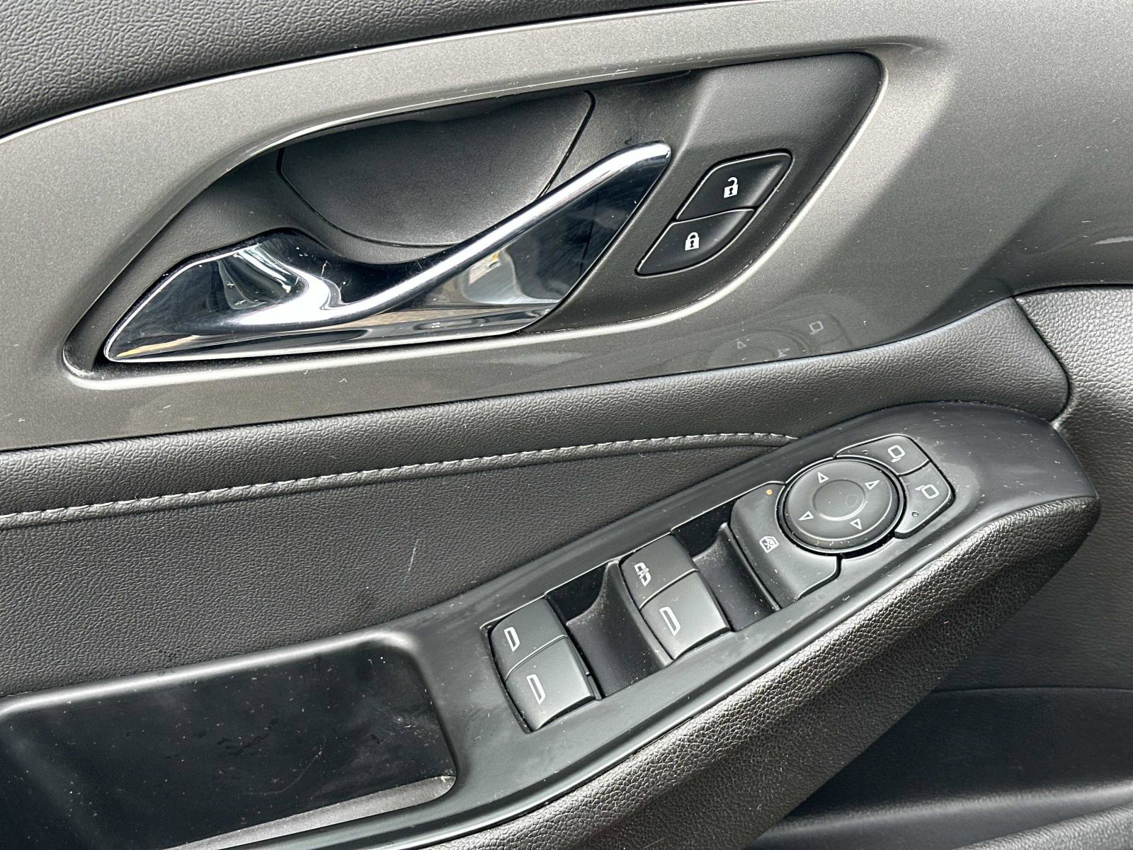 Certified 2023 Chevrolet Traverse LT image 16