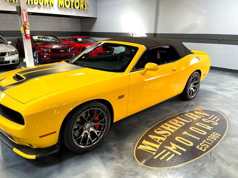 Used 2017 Dodge Challenger SRT w/ Technology Group image 55