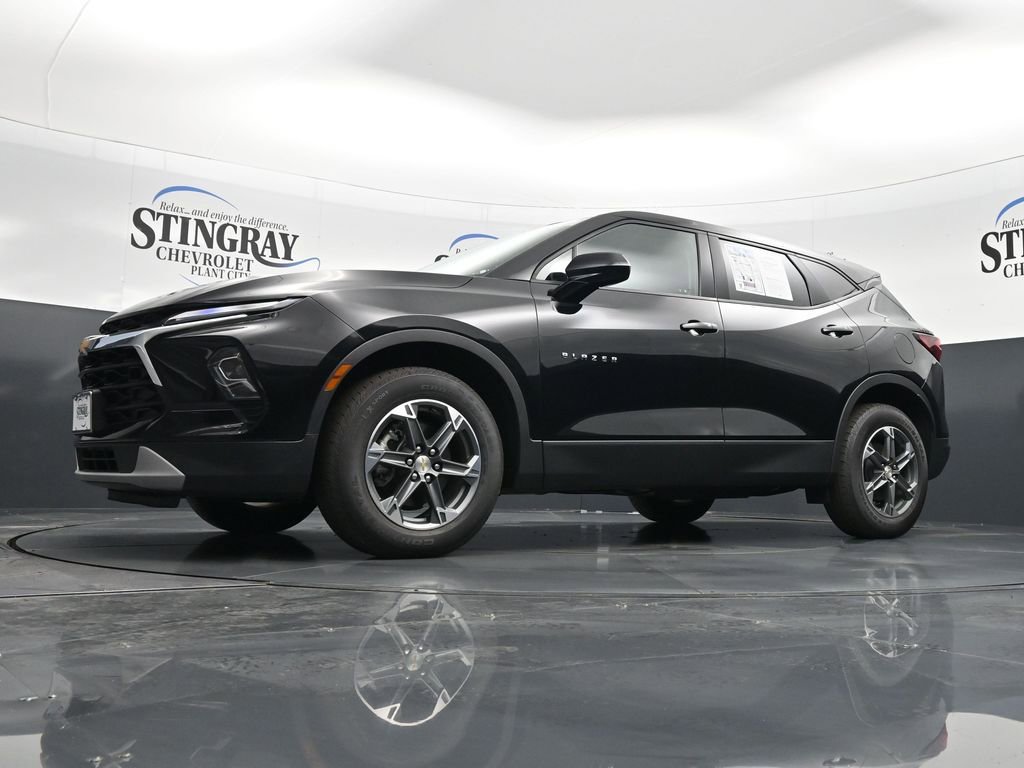 Used 2025 Chevrolet Blazer LT image 19
