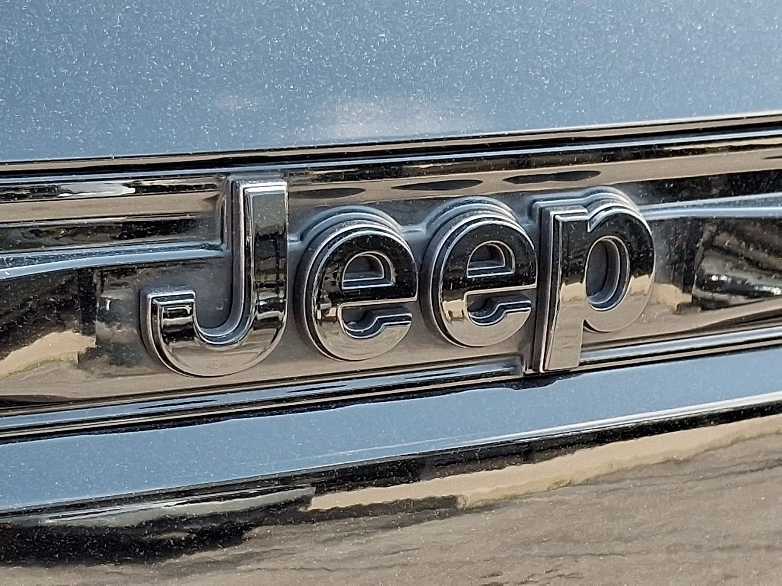 Used 2024 Jeep Grand Cherokee Altitude AWD/4WD image 31