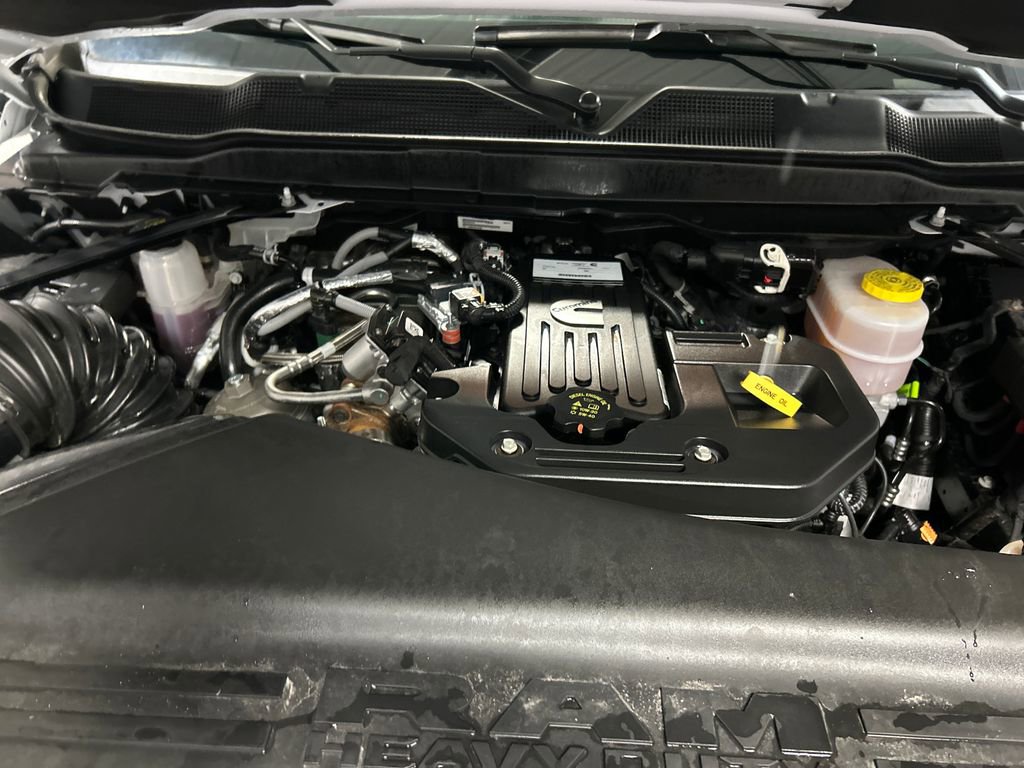 Used 2025 RAM 3500 Limited AWD/4WD image 26