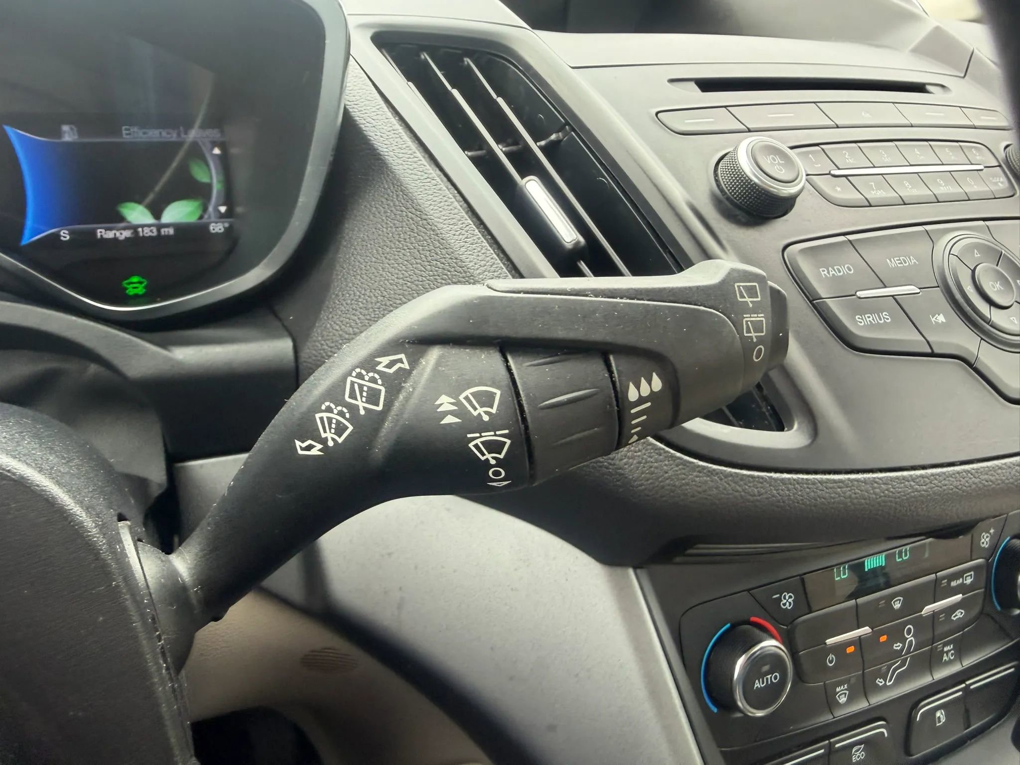 Used 2017 Ford C-MAX SE FWD image 17
