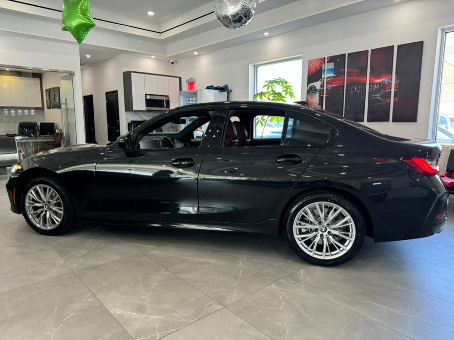 Used 2023 BMW 330i xDrive Sedan w/ Driving Assistance Package image 5
