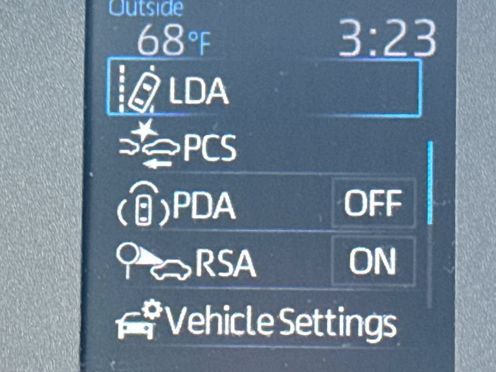 Used 2024 Toyota Corolla LE FWD image 17