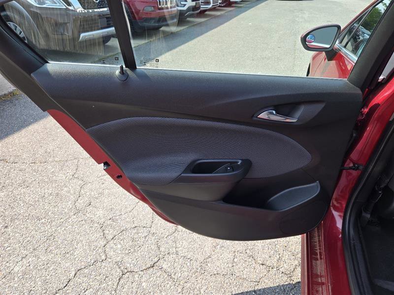 Used 2018 Chevrolet Cruze LT w/ Convenience Package image 34