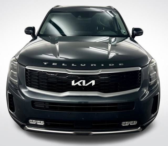 Used 2022 Kia Telluride SX w/ Towing Package FWD image 3