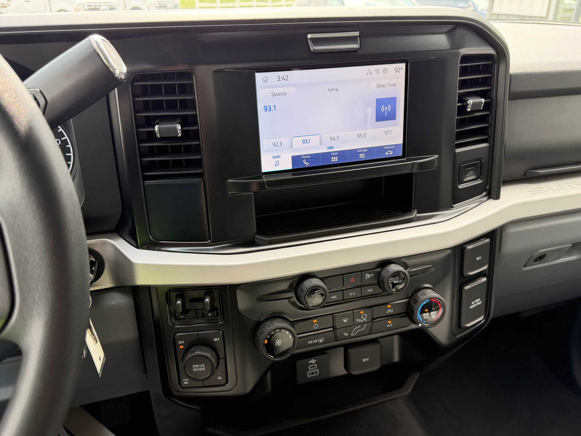 Used 2025 Ford F350 XLT AWD/4WD image 23