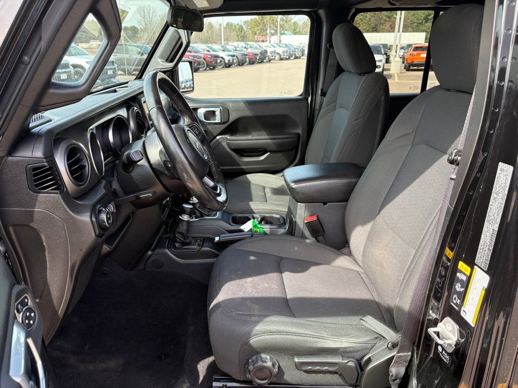 Used 2022 Jeep Gladiator Sport image 12