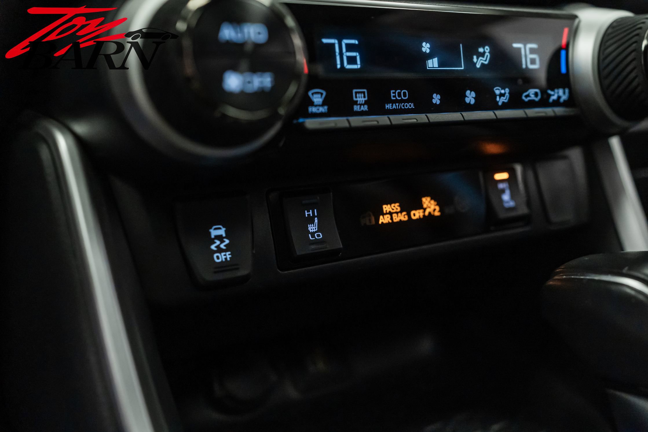 Used 2023 Toyota RAV4 SE w/ Convenience Package image 39