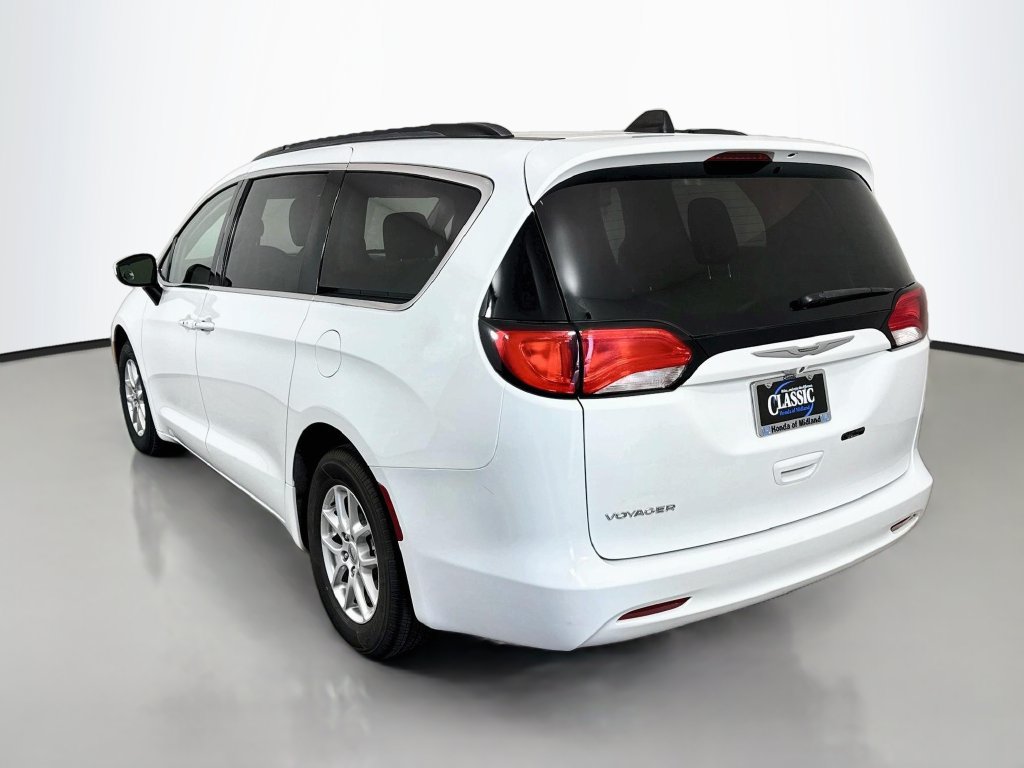 Used 2021 Chrysler Voyager Lxi FWD image 5