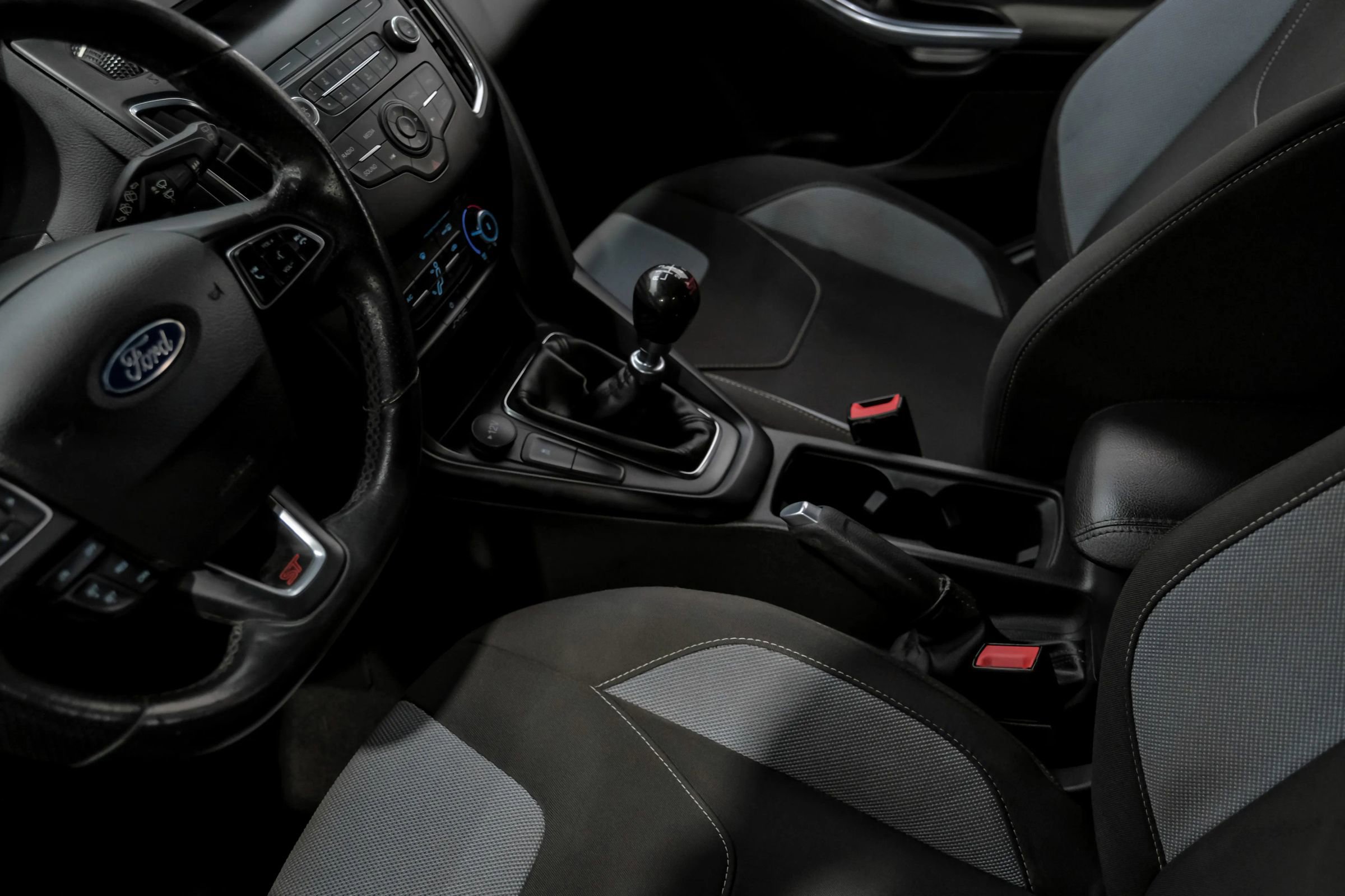 Used 2018 Ford Focus ST image 24