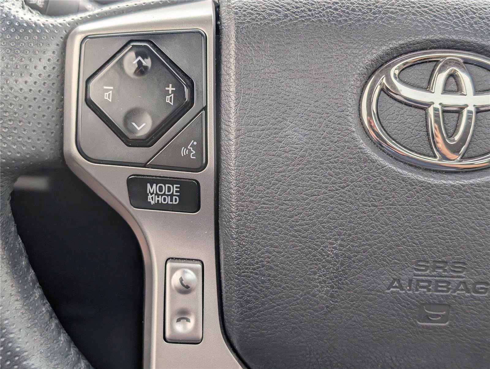 Used 2023 Toyota 4Runner Limited AWD/4WD image 25