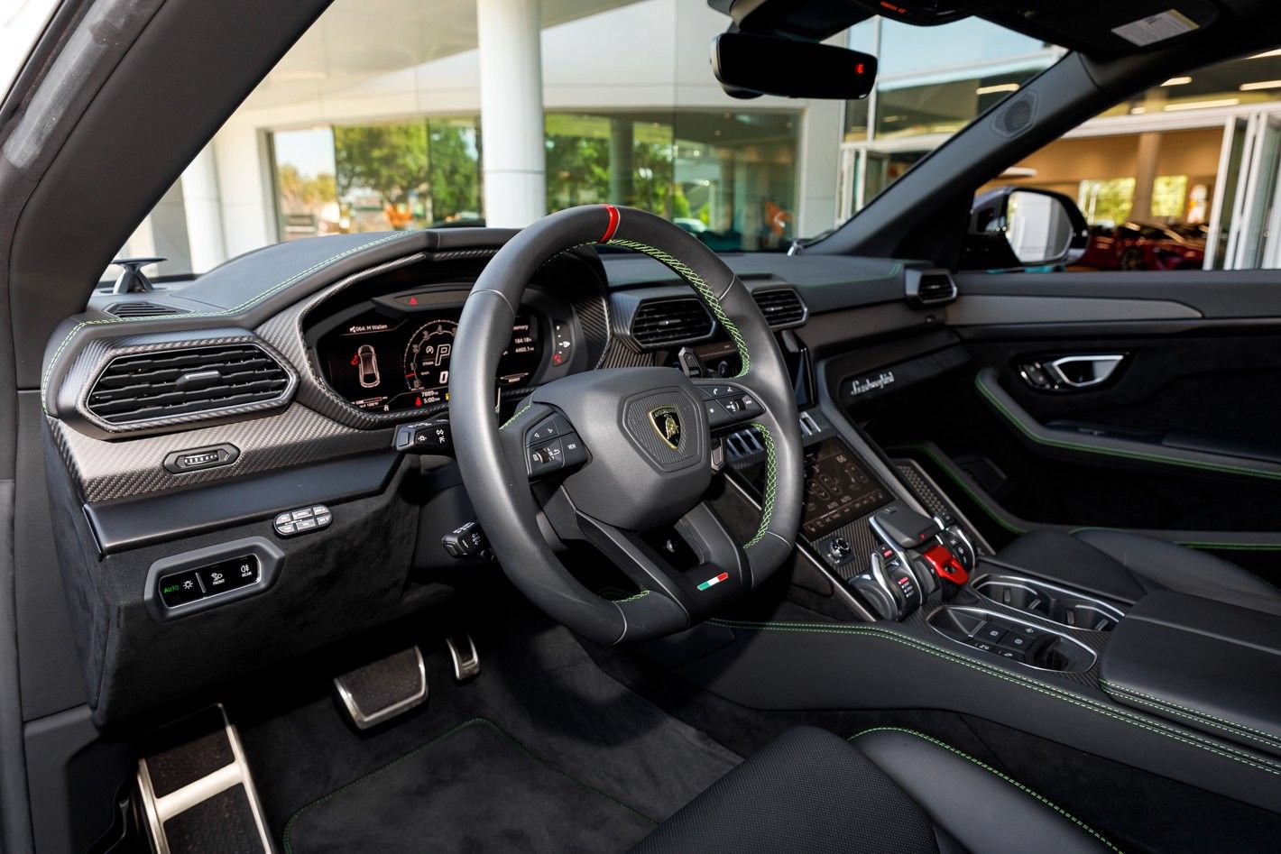 Used 2023 Lamborghini Urus Performante AWD/4WD image 56