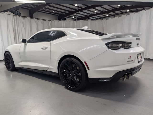 Used 2022 Chevrolet Camaro ZL1 RWD image 4