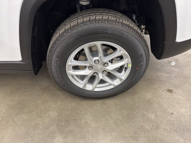 New 2025 Jeep Grand Cherokee Laredo X w/ Luxury Tech Group I image 21