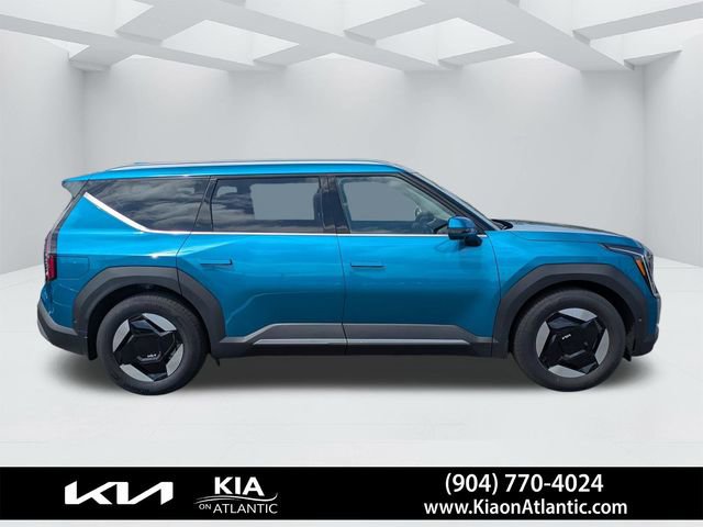 New 2026 Kia EV9 Wind AWD/4WD image 2
