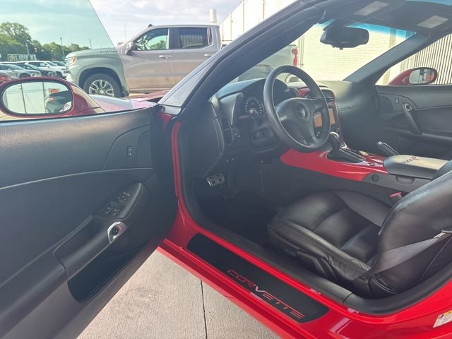 Used 2006 Chevrolet Corvette Coupe RWD image 6