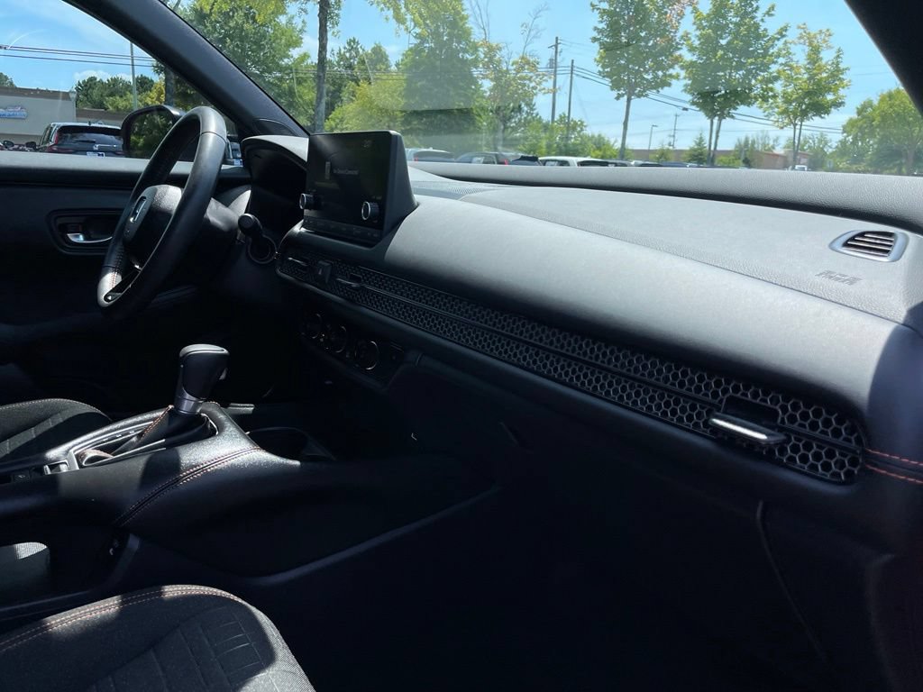 Certified 2024 Honda HR-V Sport image 32