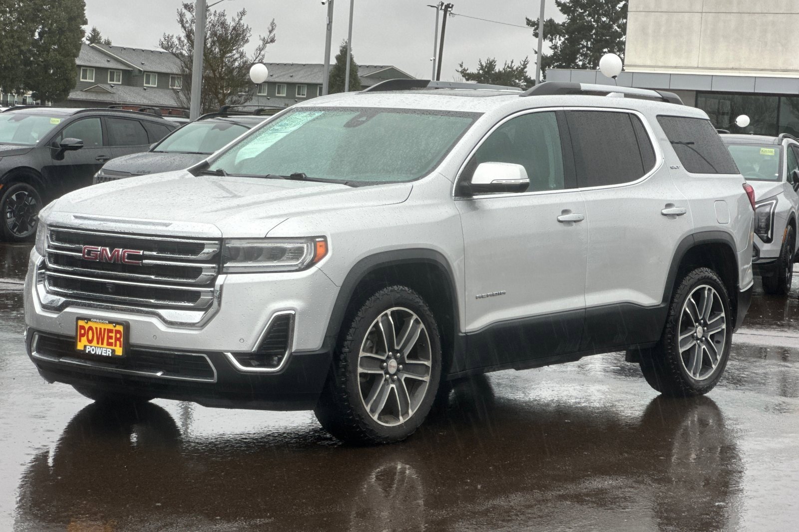 Used 2020 GMC Acadia SLT w/ Driver Alert Package II image 8