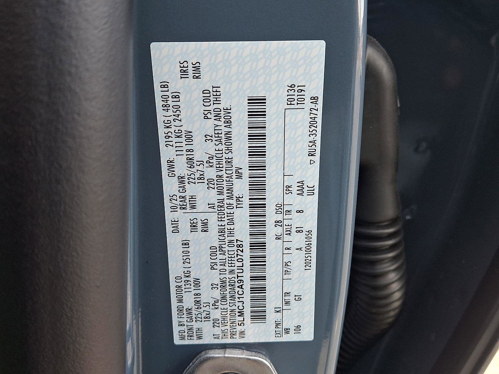 New 2026 Lincoln Corsair Premiere image 18