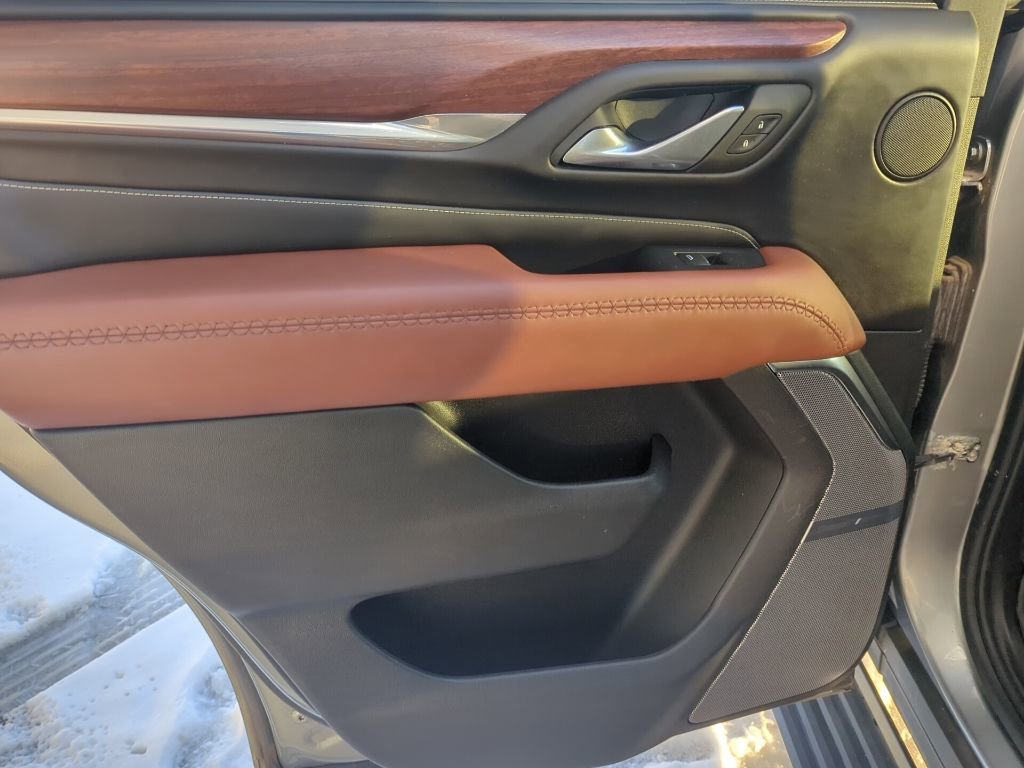 Used 2023 GMC Yukon Denali Ultimate image 14