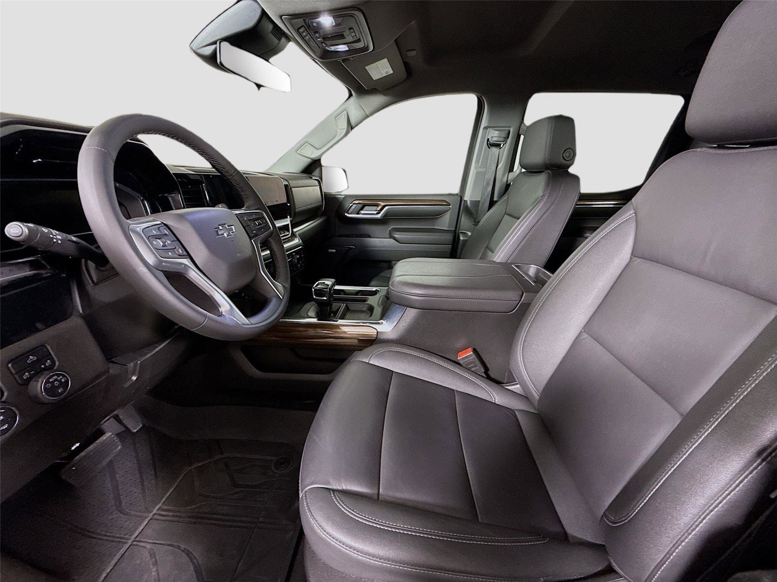 Used 2024 Chevrolet Silverado 1500 RST w/ Redline Edition image 16