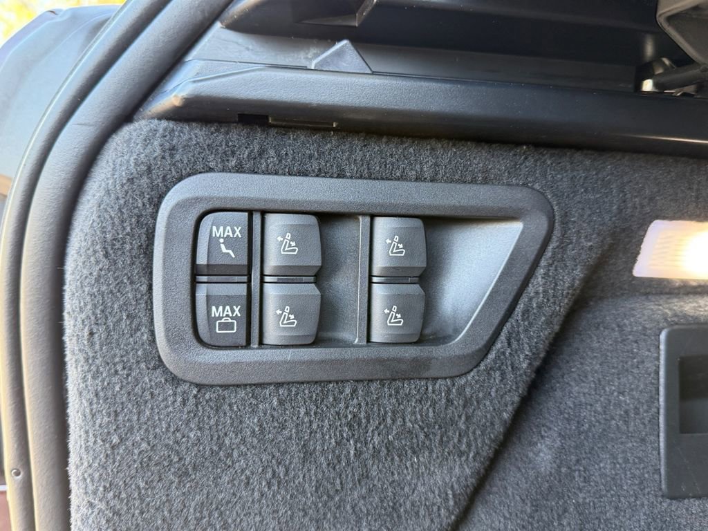 Used 2023 BMW X7 xDrive40i w/ Executive Package image 29