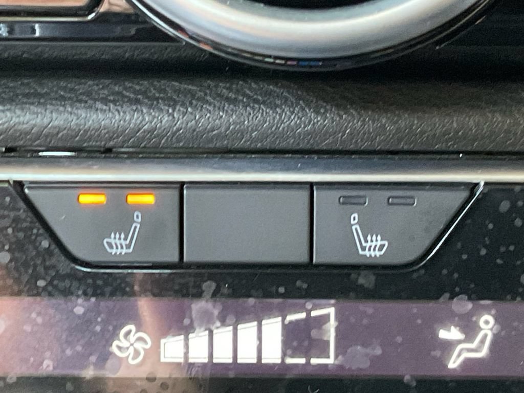 Used 2025 Nissan Sentra SR FWD image 25