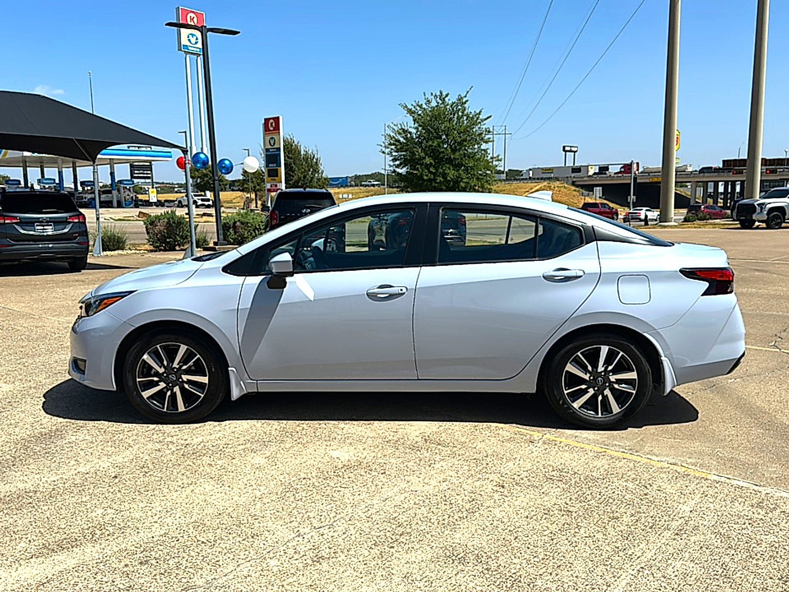 Certified 2025 Nissan Versa SV w/ Trunk Package FWD image 5