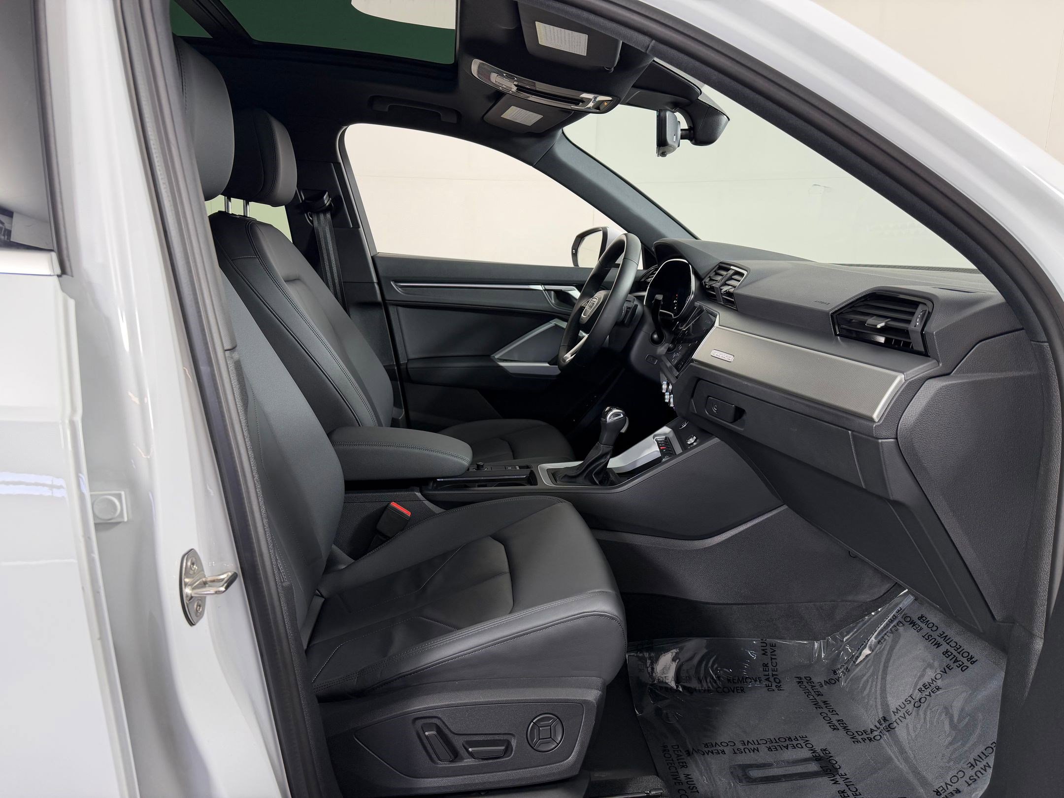 Certified 2025 Audi Q3 2.0T Premium Plus w/ Premium Plus Package image 22