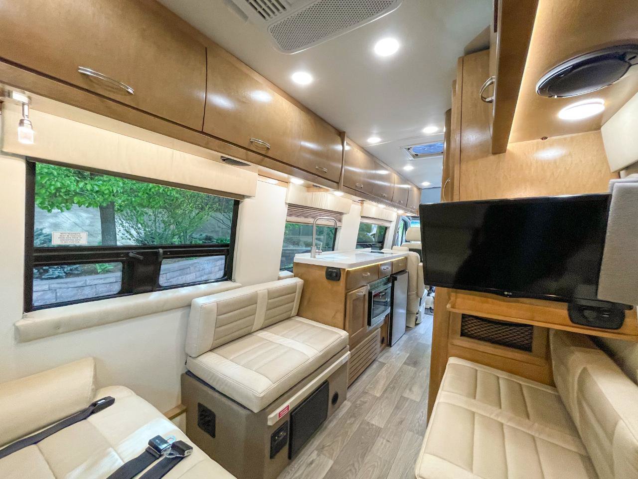 Used 2017 Mercedes-Benz Sprinter 3500 image 34