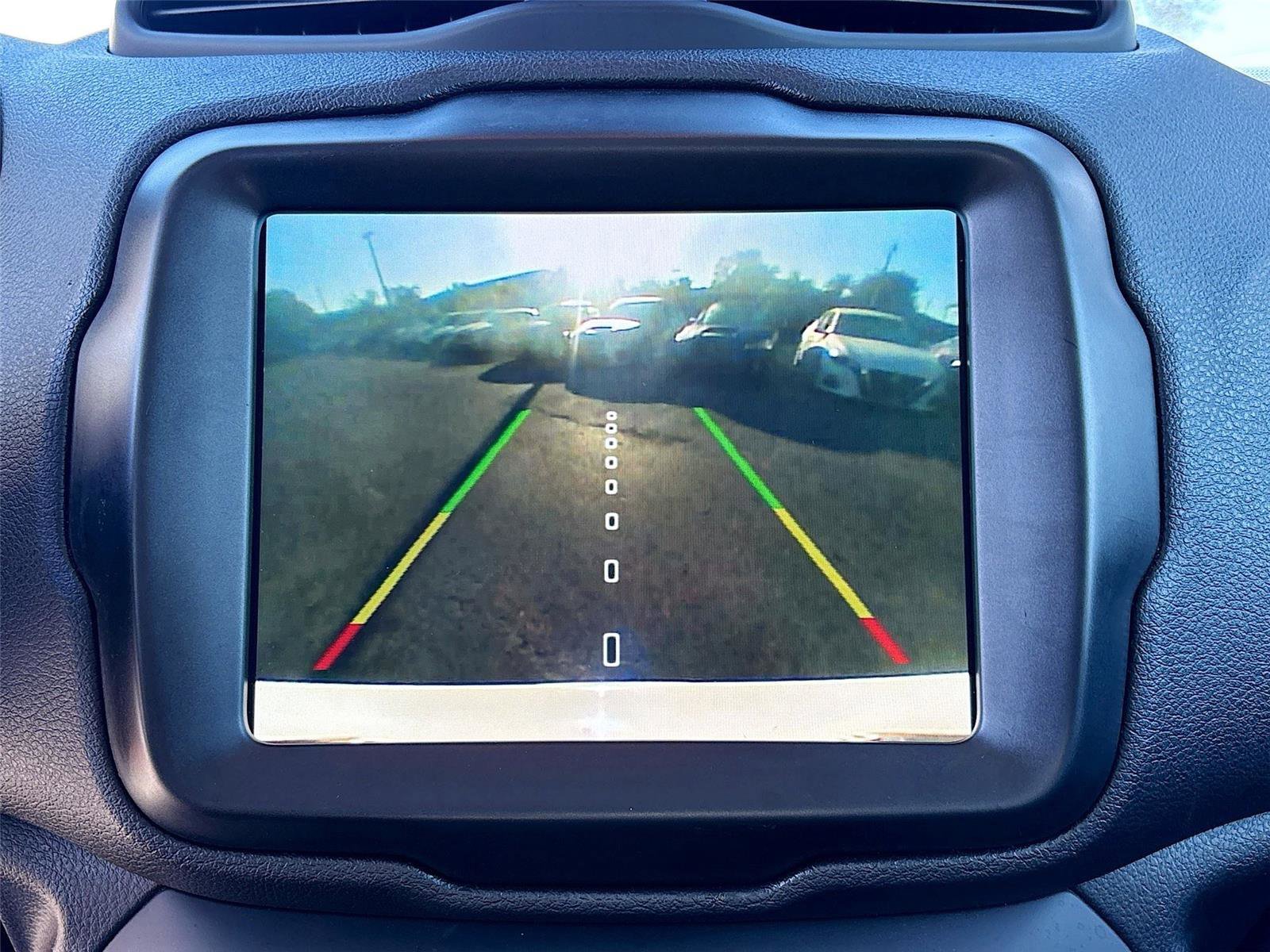 Used 2018 Jeep Renegade Trailhawk image 16