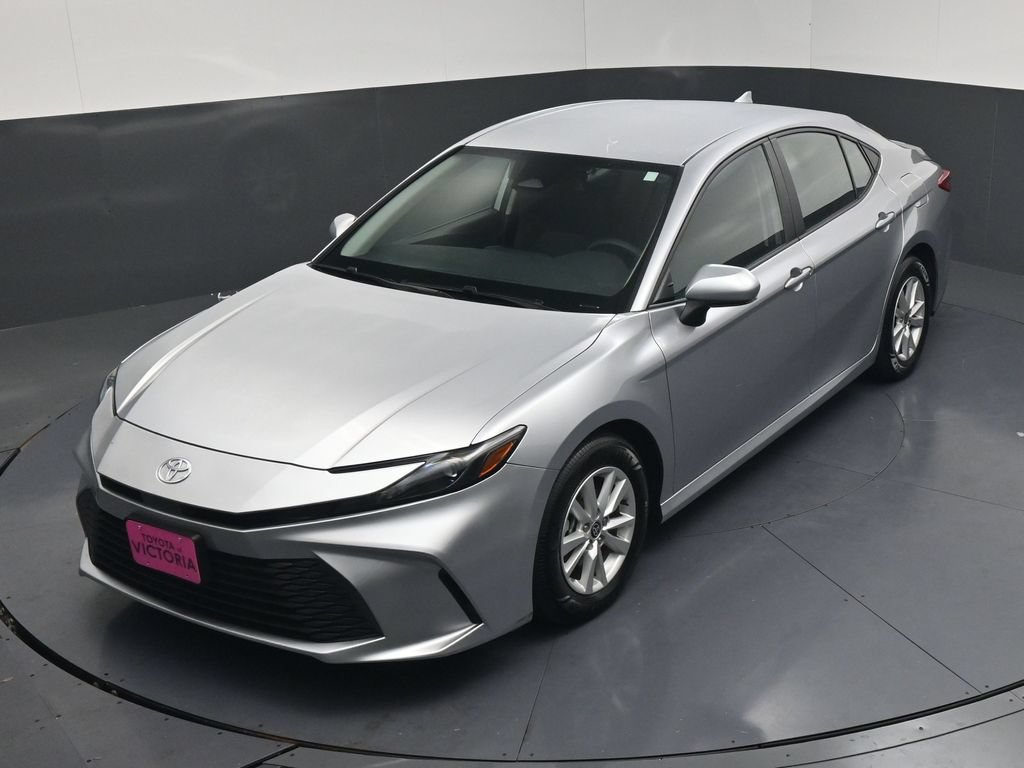 Used 2025 Toyota Camry LE FWD image 15