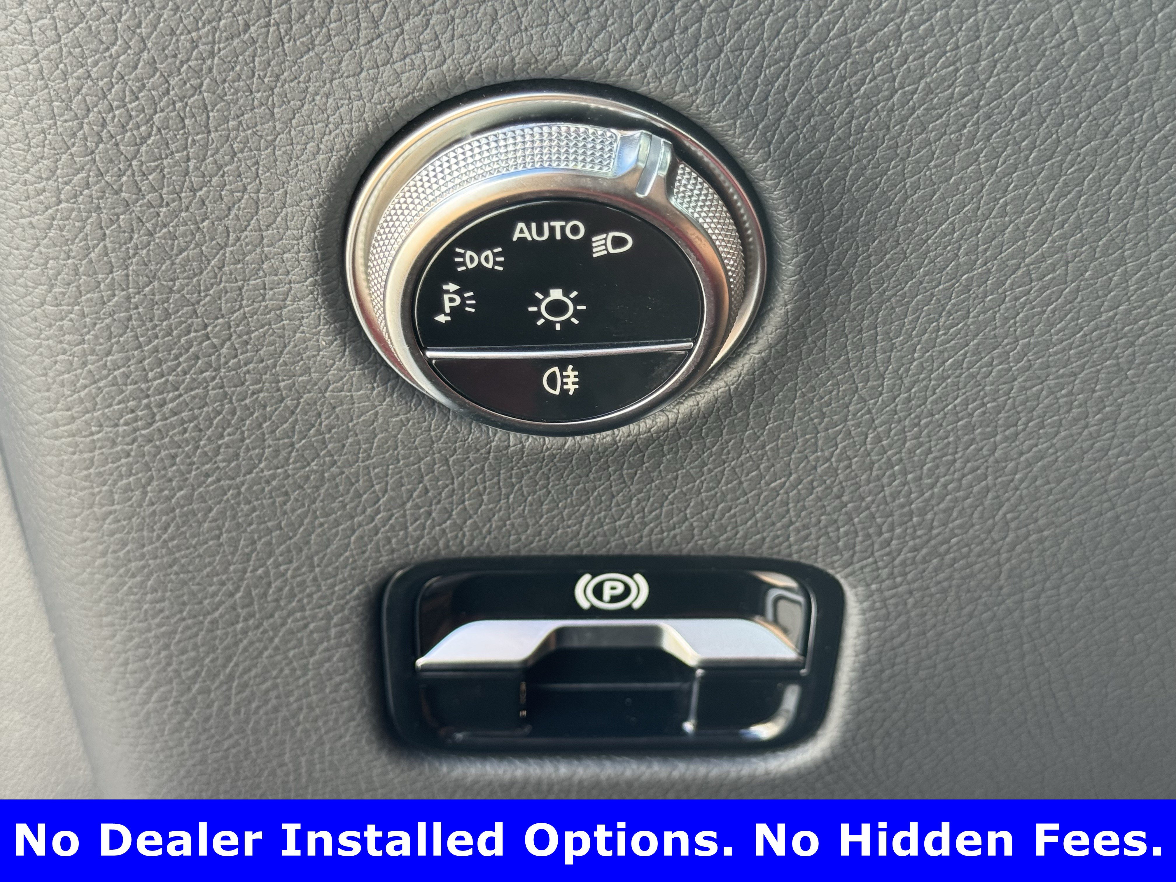 Used 2025 Mercedes-Benz GLC 300 image 21