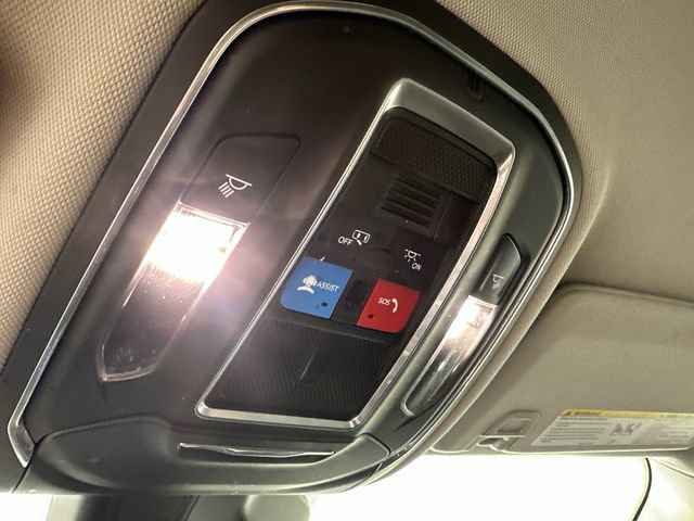 Used 2023 Jeep Grand Cherokee Laredo AWD/4WD image 17