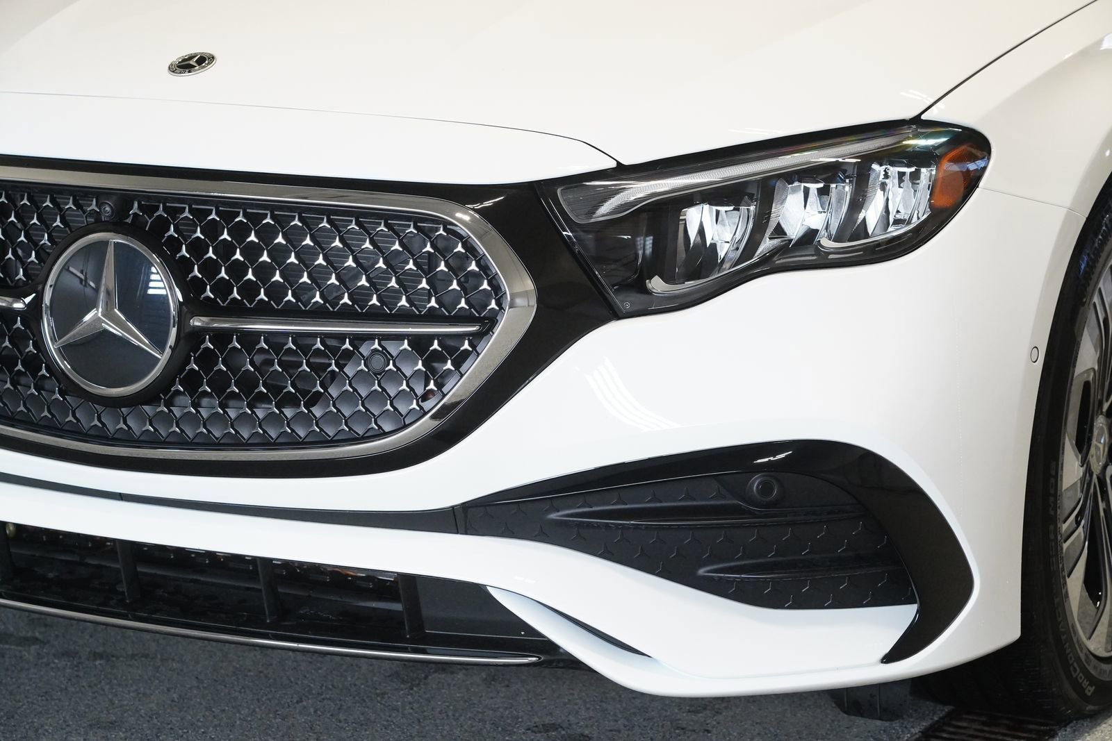 Certified 2025 Mercedes-Benz E 350 4MATIC Sedan image 6