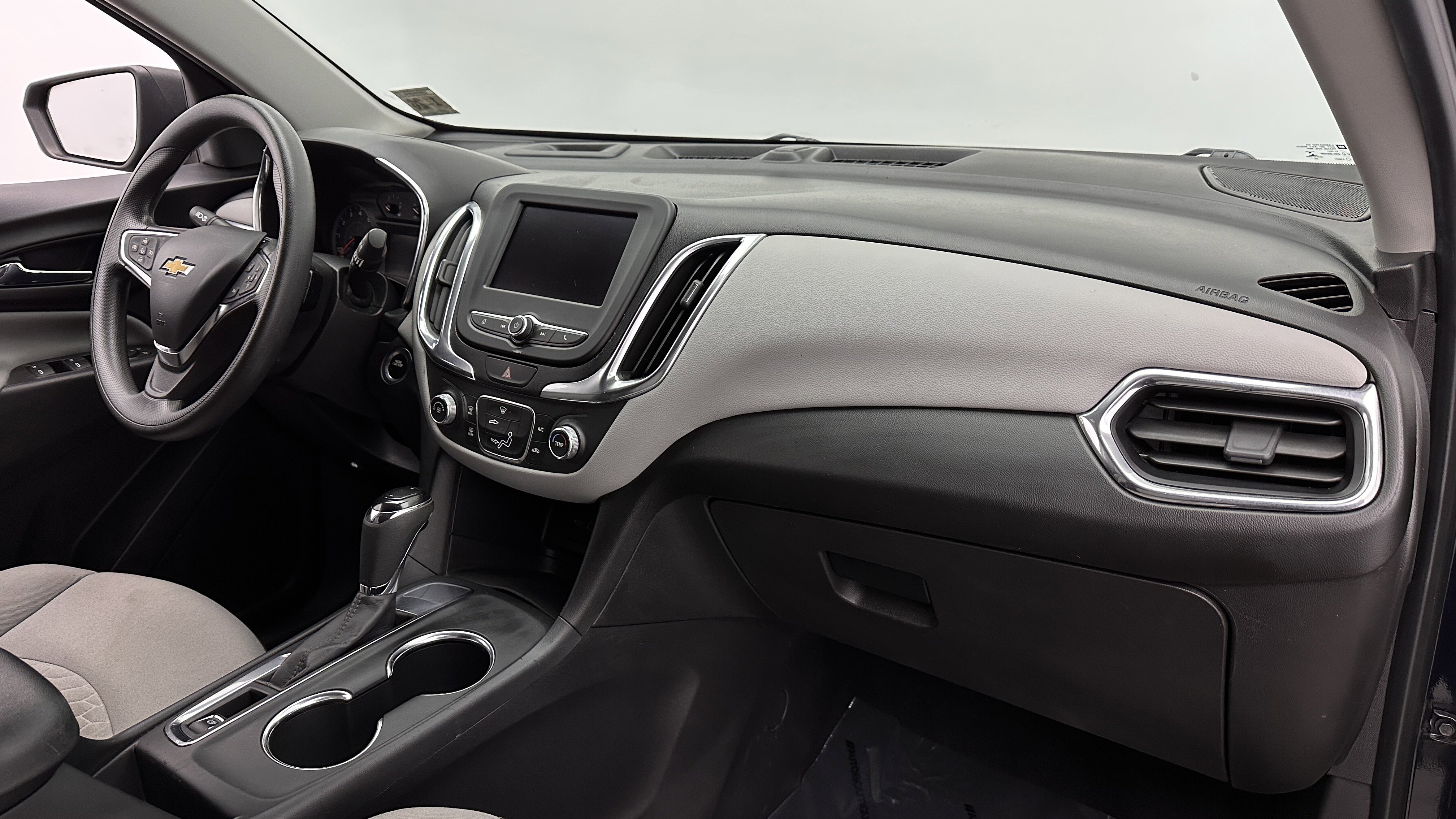 Used 2021 Chevrolet Equinox LS w/ LPO, Blackout Package image 31