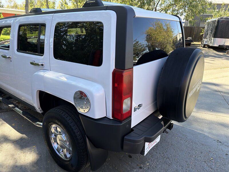 Used 2007 HUMMER H3 AWD/4WD image 7