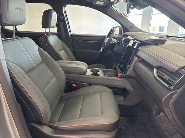 Used 2025 GMC Acadia AT4 image 29